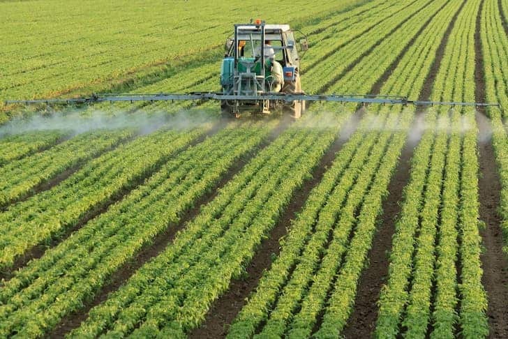 6 Bad Agricultural Practices That Can Contaminate and Pollute Local Water Bodies(图1)