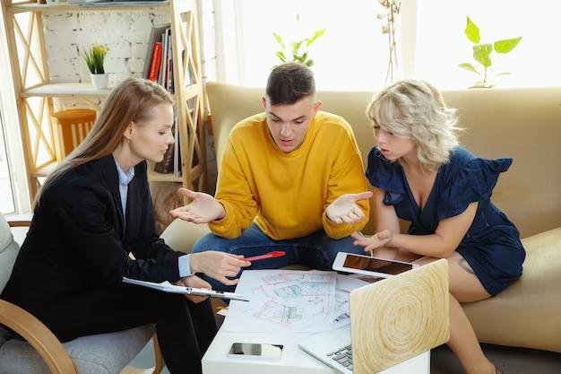 Managing Family Finances: 7 Practical Tips  